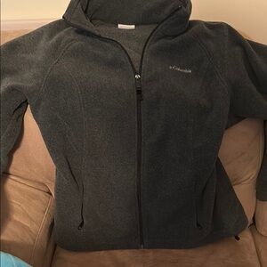 Columbia Gray Full-Zip Hoodie. Zip front pockets. In great condition.